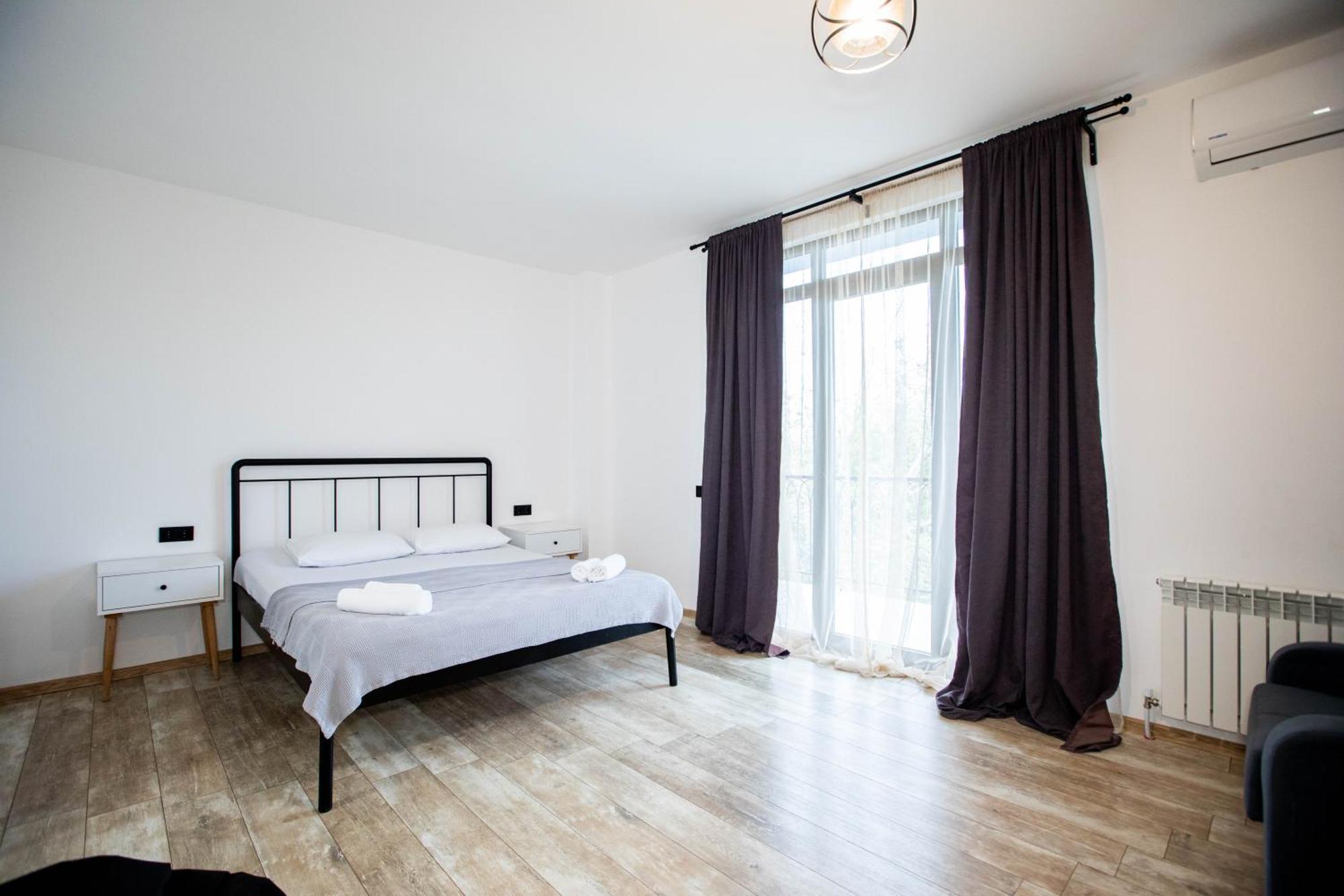 Level Up Hotel & Restaurant Koboeleti Buitenkant foto